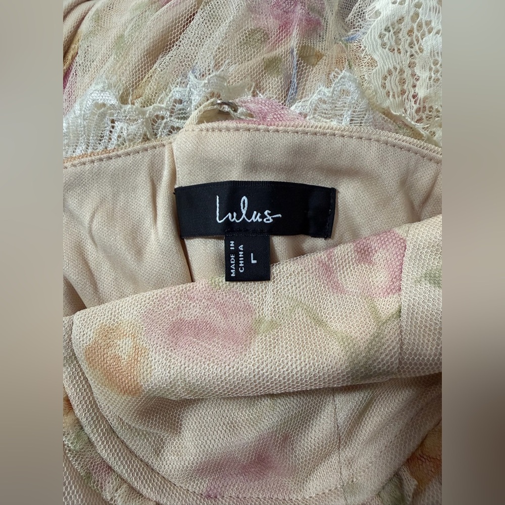 Lulus NWT “Dolora Blush Floral Bustier Tiered Midi Dress. Size Large. NWT. - Picture 4 of 12